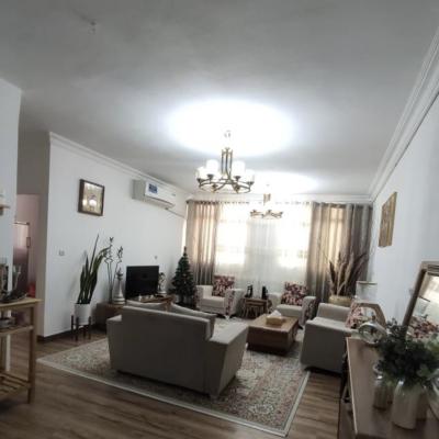 فروش آپارتمان عاشوری