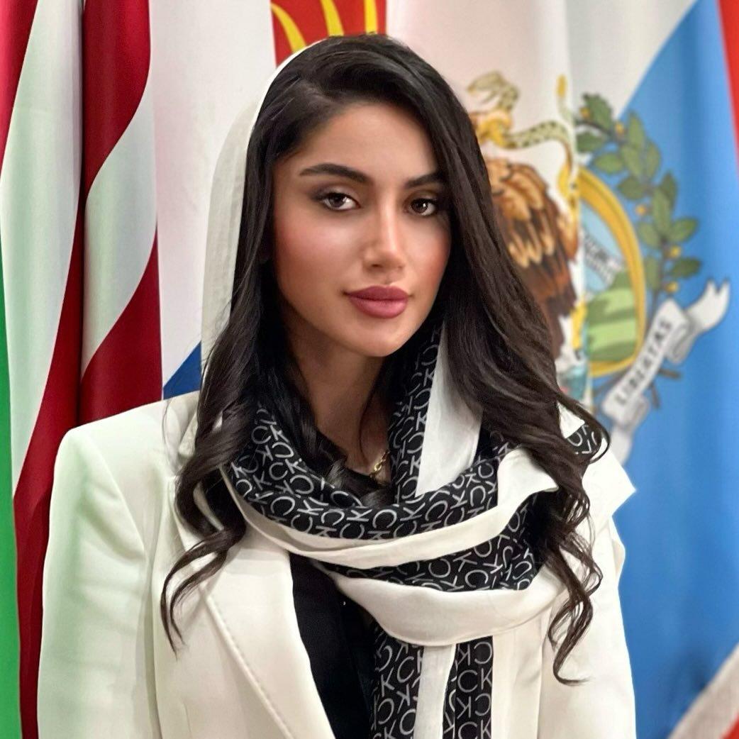 خانم آلا فرد